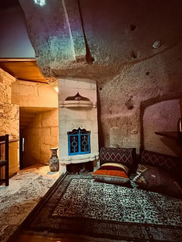 Mommy's Cave Home