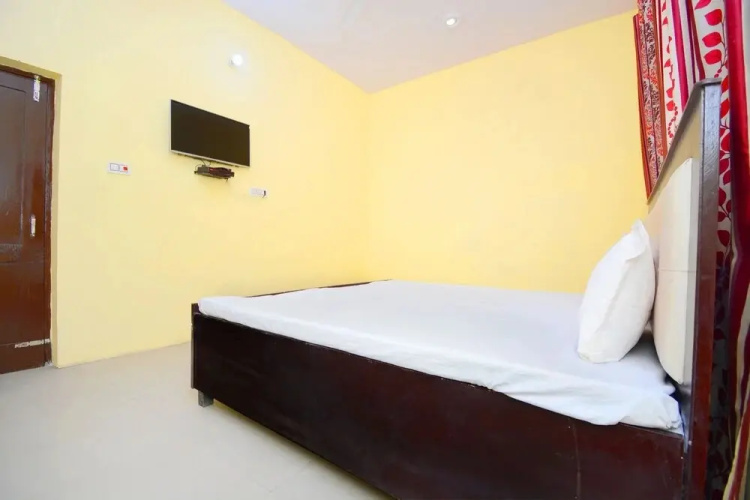 Gursimran Complex By OYO Rooms