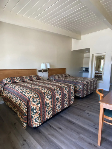 Holiday Motel