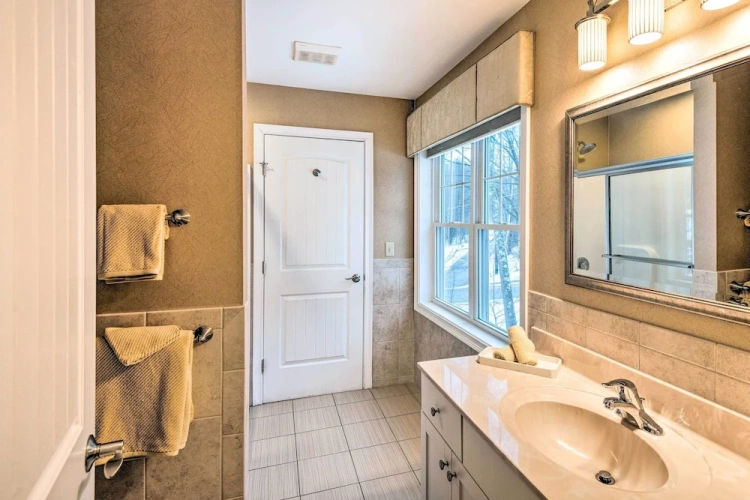 4 Bedrooms Cottage