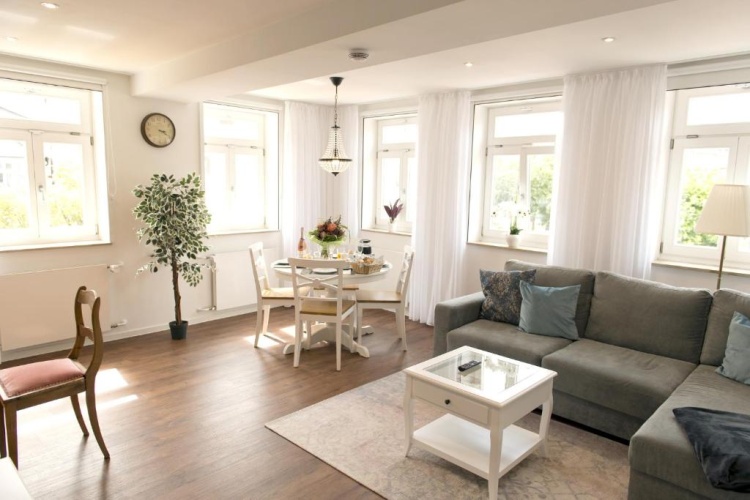 1 Bedroom Apartment