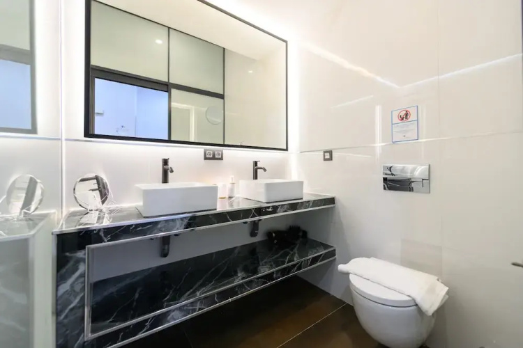 M Dfe11si Elegante Piso de dos Dormitorios en e