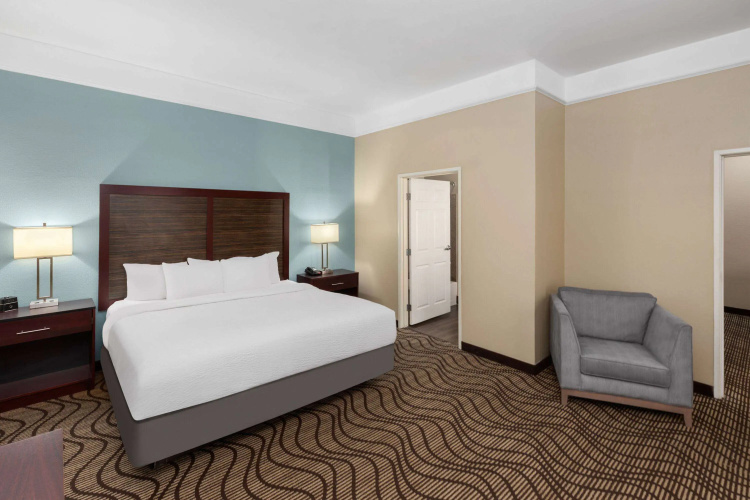 La Quinta Inn & Suites by Wyndham Houma