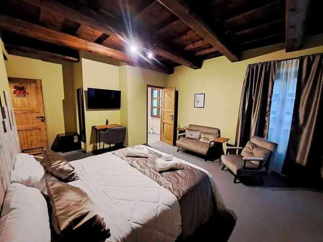 Standard Double room with courtyard view
