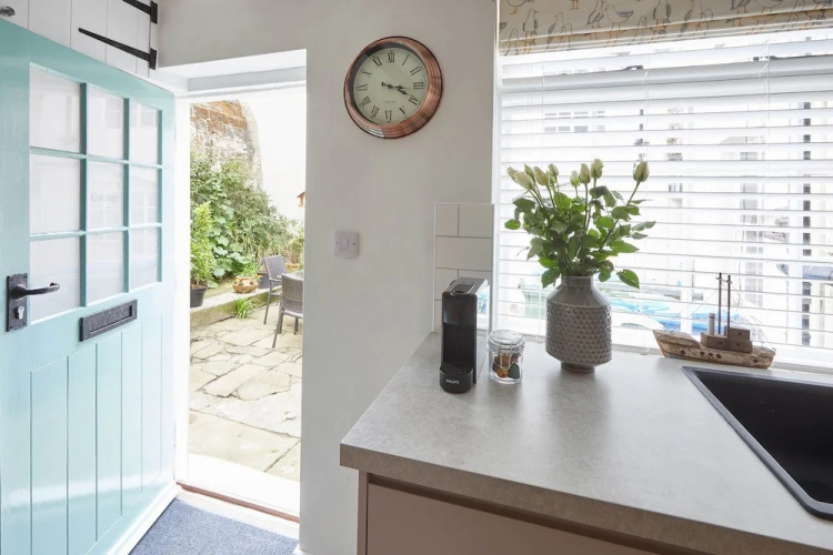 Host Stay Dolphin Cottage 1736