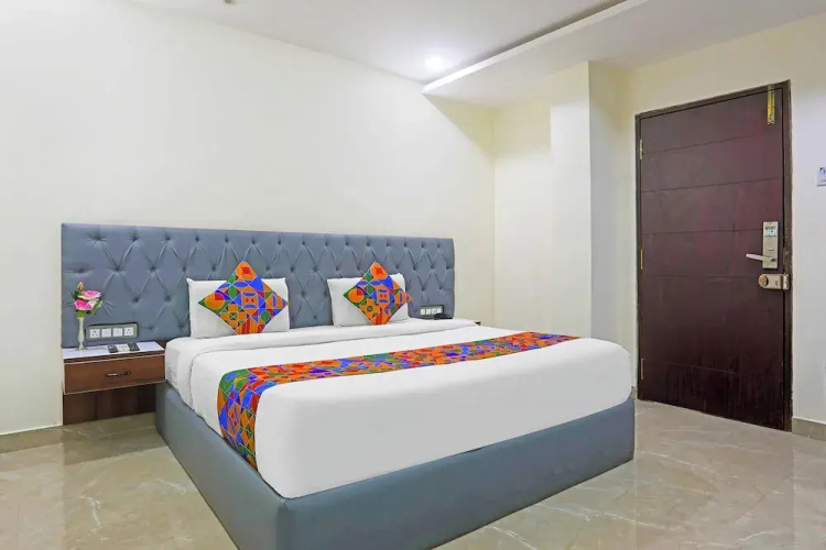 Fabhotel Rr Residency I