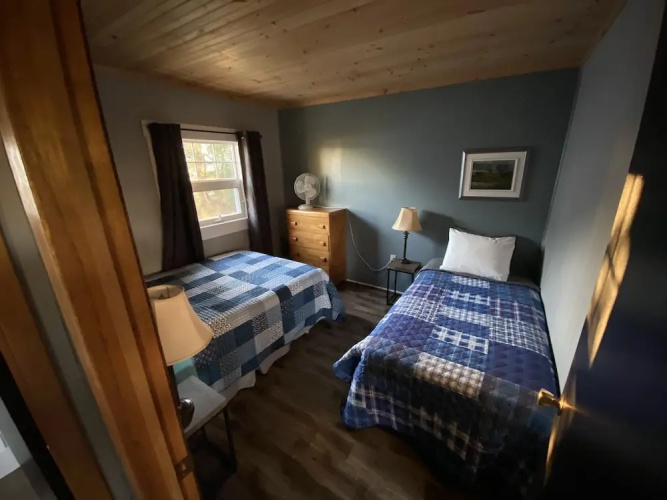 Pines Motel
