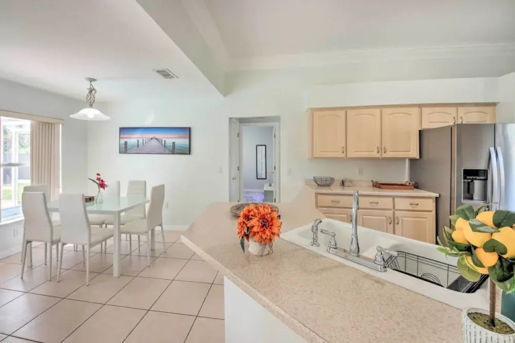 Pool & Fenced Yard: Sebring Retreat