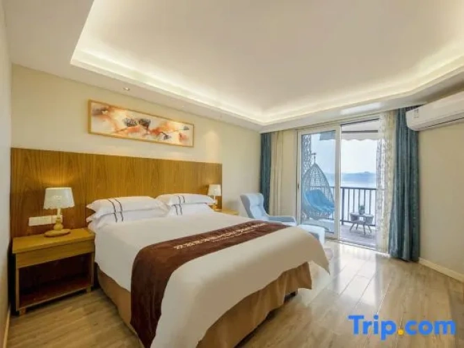 Standard Double room with lake view