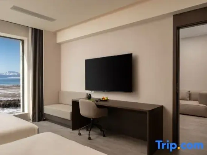 Family Suite with lake view