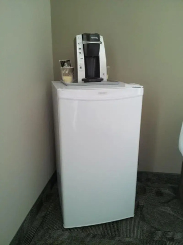 Midland Inn & Suites