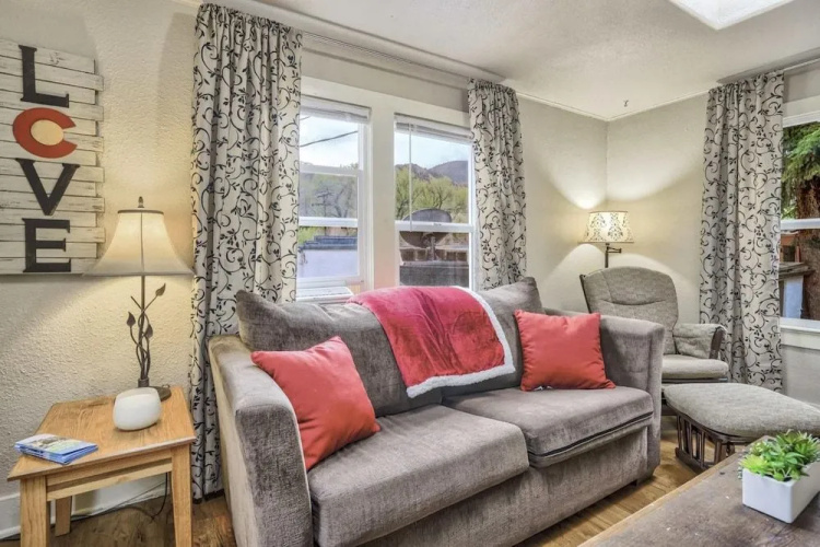 1BR Manitou Spring Cottage Get Away