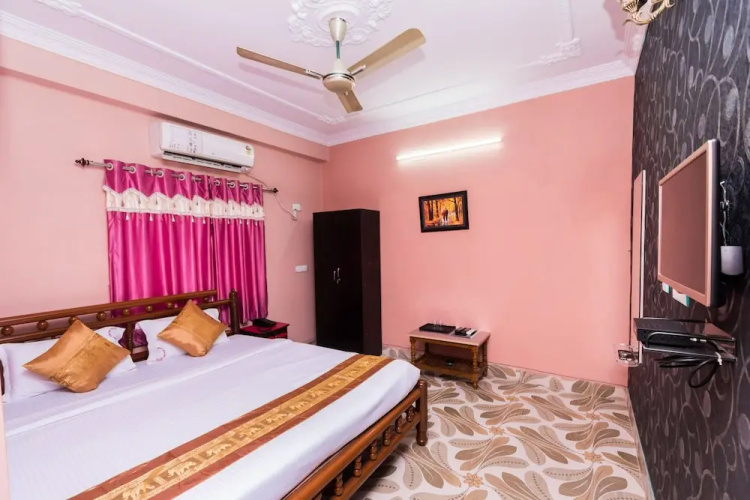 OYO 8970 New Ashoka Hotel