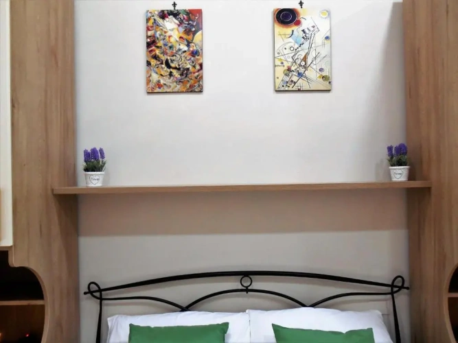 Standard Triple room