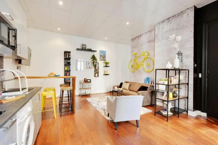 2 Bedrooms Apartment