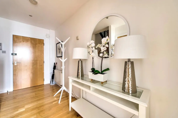 Stunning 2 Bed Apt in Merchant City With Parking