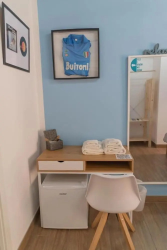Yes I Know My Room - Storico