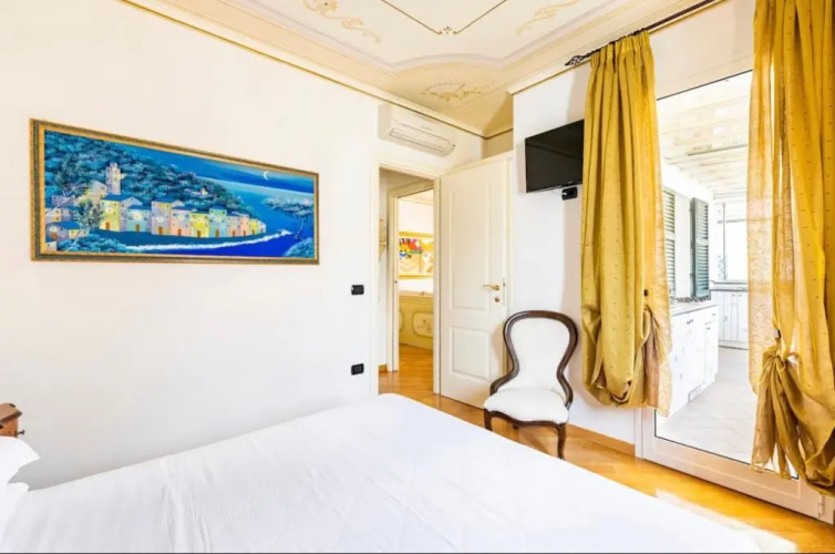 Suite in Centro Storico a Loano con GARAGE