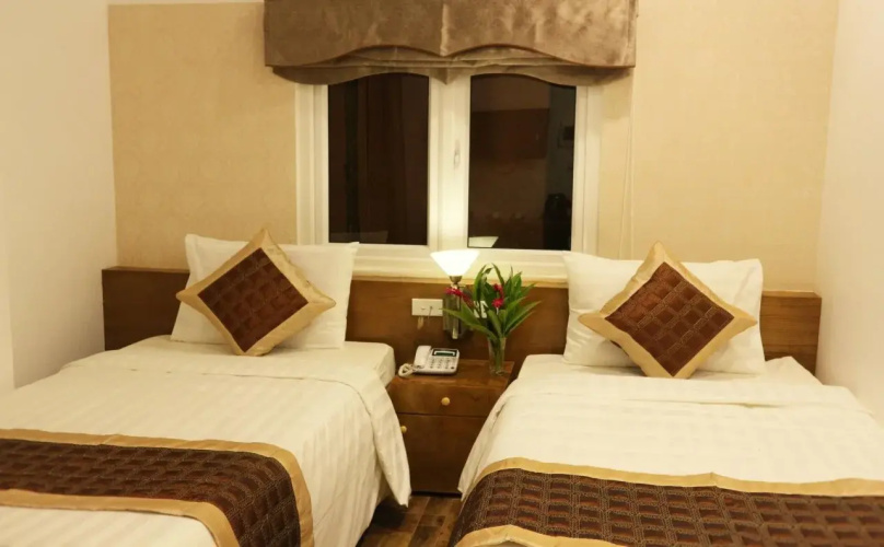 V Central Hotel