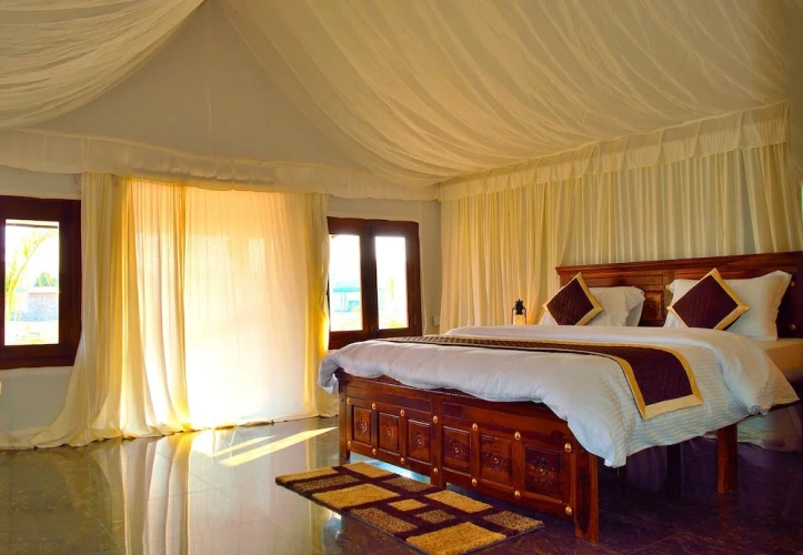 3 Bedrooms Tent with land view