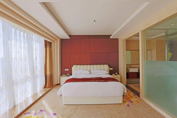 Fuyong Yulong Hotel