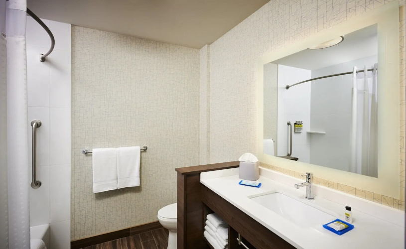 Holiday Inn Express Sarnia - Point Edward by IHG