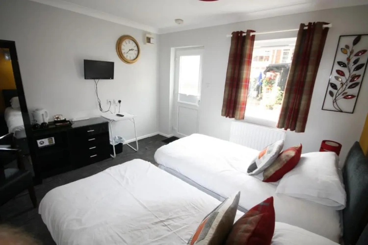 Standard Twin room