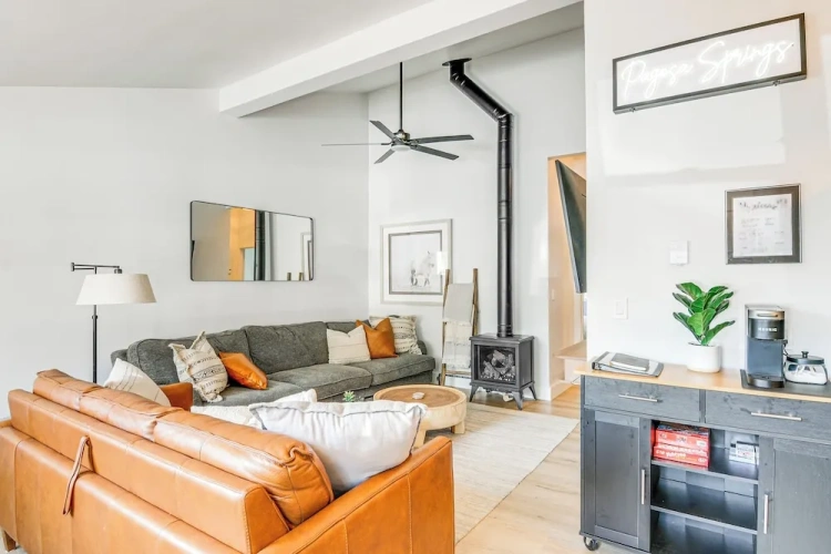 2 Bedrooms Apartment