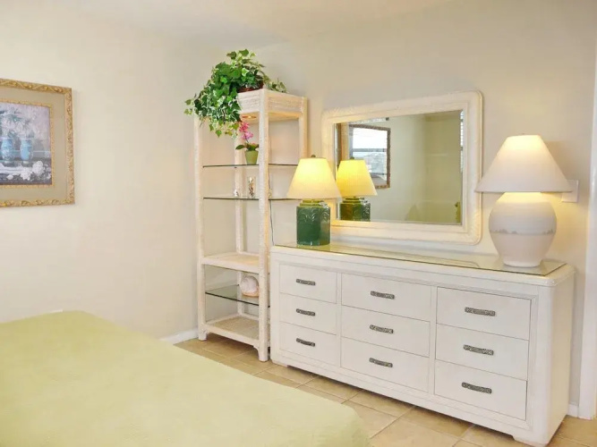 Beachfront Condo With Pool/views From two Balconies