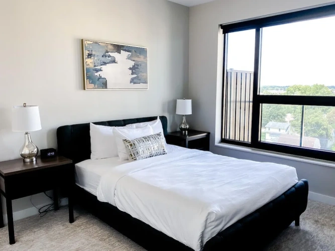 2 Bedrooms Apartment