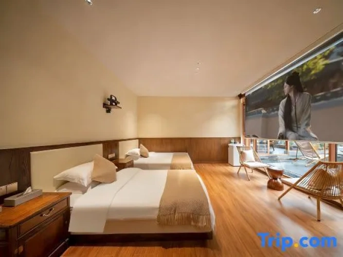 Standard Family room