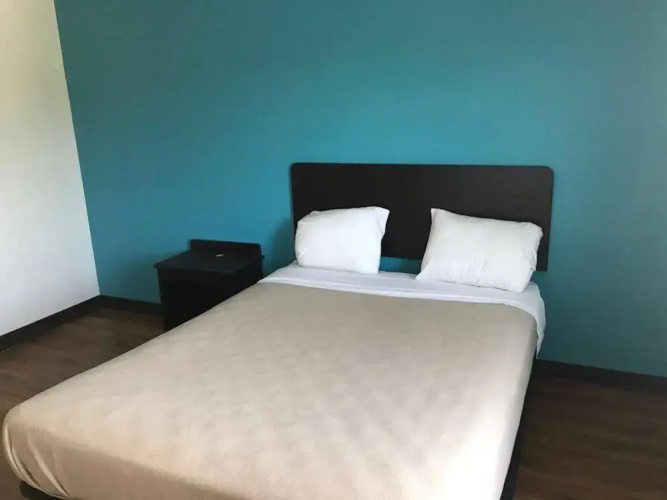 Motel 6 Troy MO