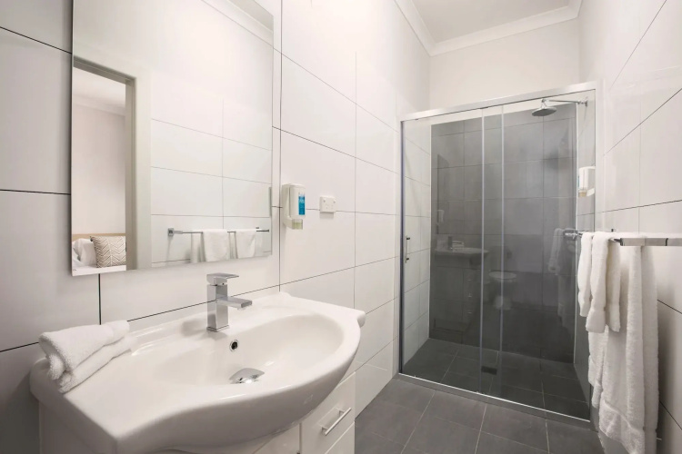 Greenacre Hotel