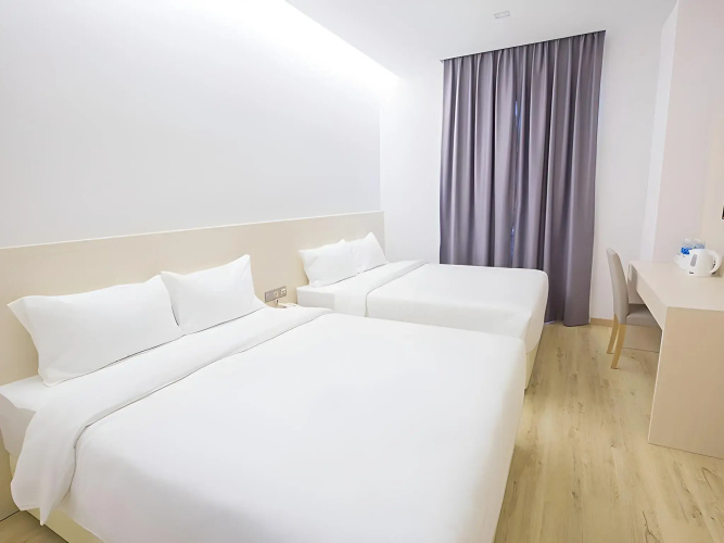Minimalist Hotel - Ulu Tiram
