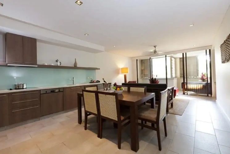 2 Bedrooms Luxury Apartment with balcony and with view