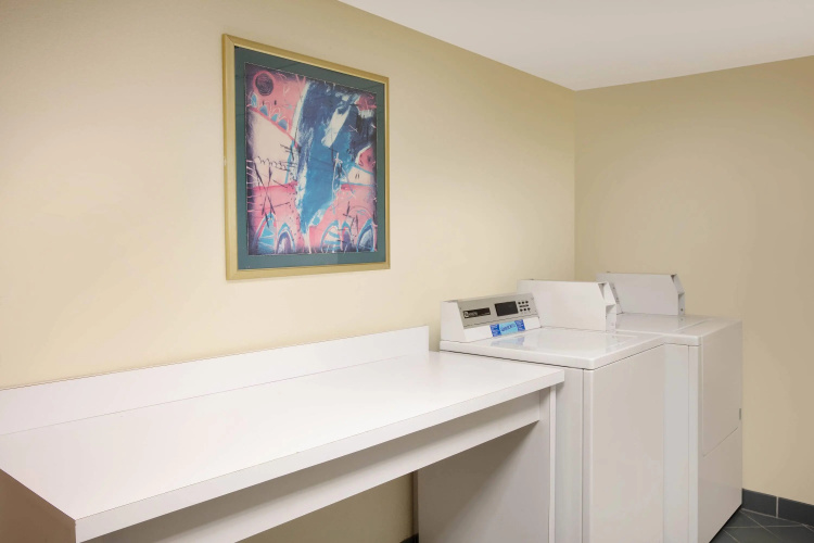 La Quinta Inn & Suites by Wyndham Ocala photo 6