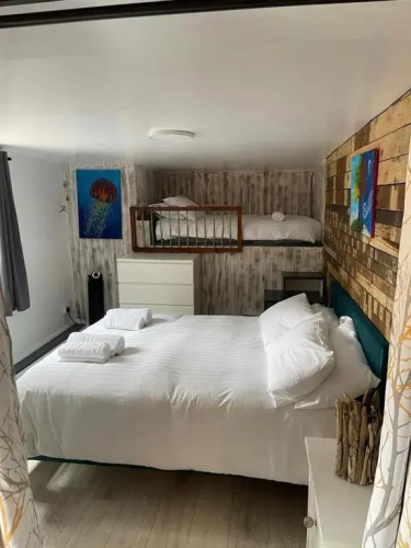 Charming Chalet - Sleep 3/4 & Free Parking