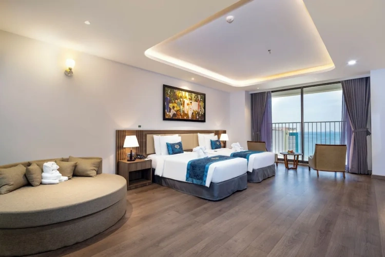 Executive Twin room with balcony and with sea view
