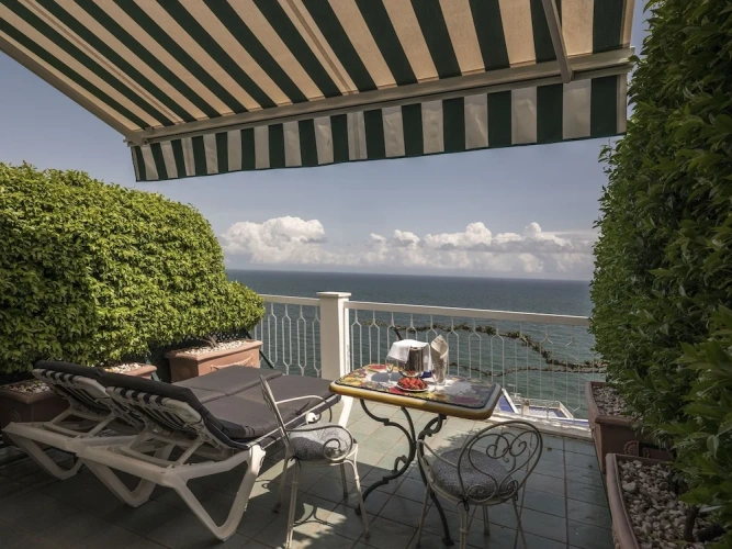 Junior Suite with balcony and with sea view