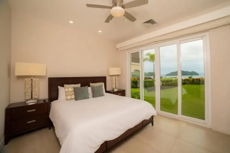Miramar 1B - 3 bdr - 3 Bath Ocean View