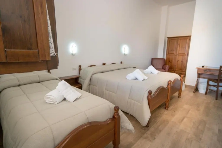 Classic Triple room