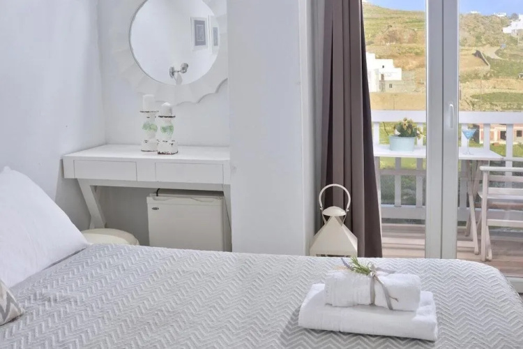 Orizon Tagoo Mykonos