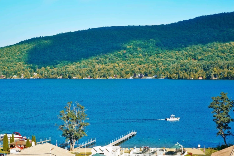Standard Double room with balcony and with lake view