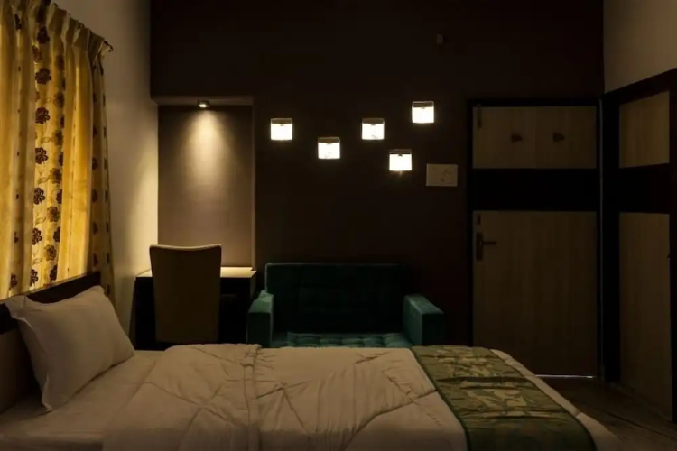 Simi International - The Imperial
