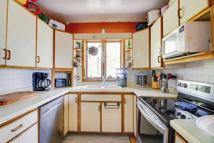 5 Bedrooms Cottage