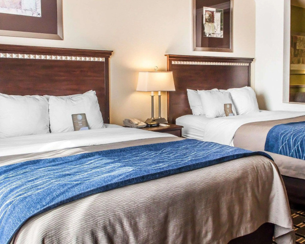 Comfort Inn & Suites