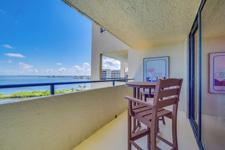 Pool & Beach Access: Waterfront Hudson Condo!