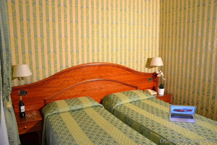 Hotel HI15