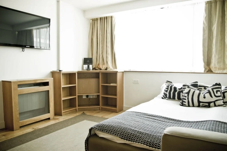 Guest rooms