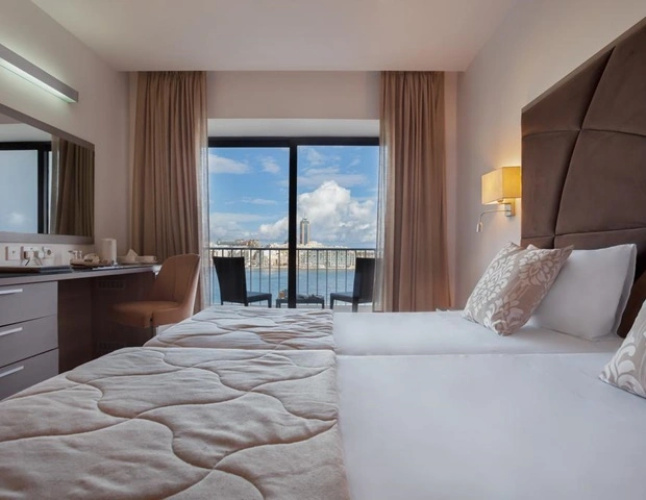 Plaza Suite Regency Hotel